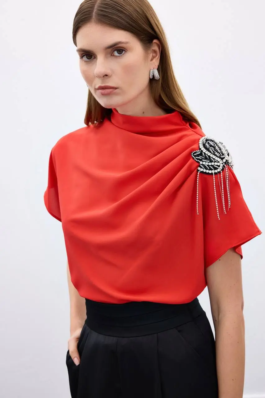 شومیز کرپ ساتن مجلسی ترک تگ گل سرشونه